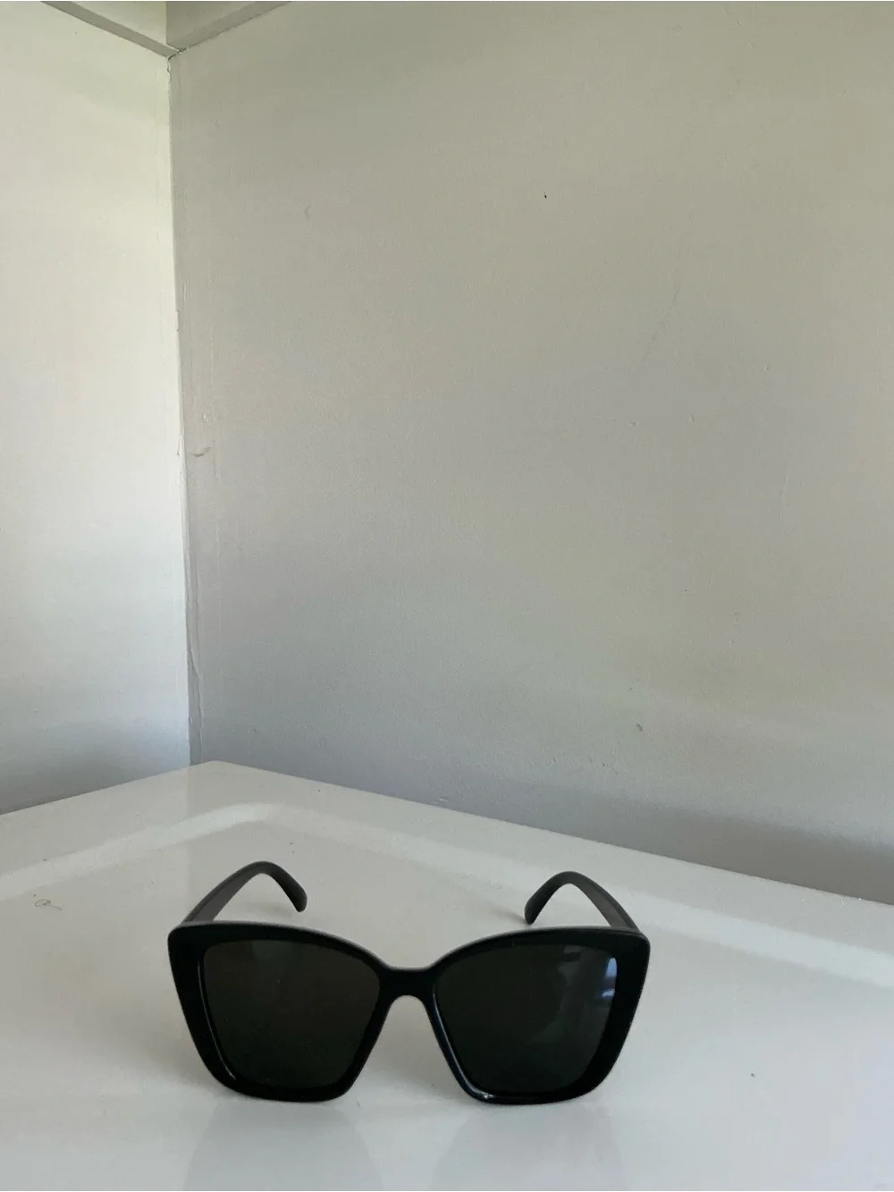 Black Wide Eye Women's Sunglasses — Sleek Everyday Shades